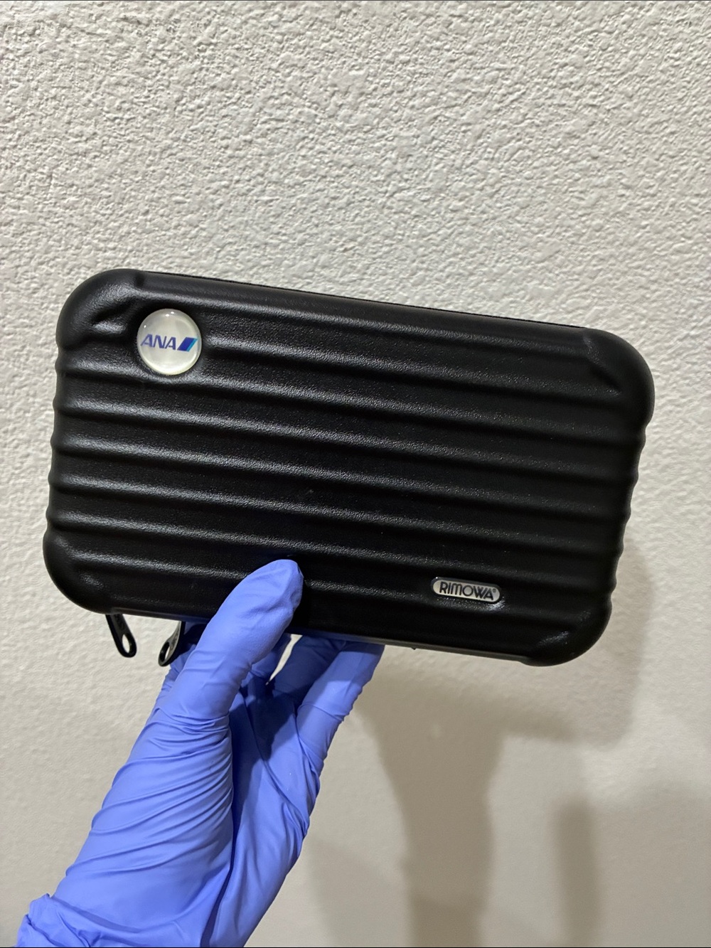 RIMOWA Black Ribbed Hard-Shell Pouch